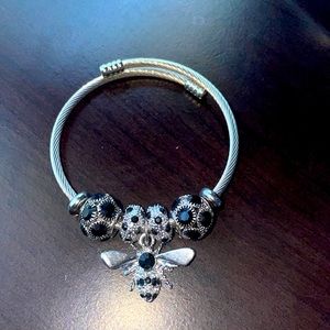 Bangle Dragon Fly Charm Bracelet (Small)
